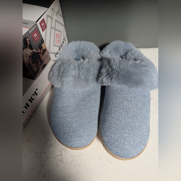 isotoner Shoes - Isotoner Light Blue Women's Slippers Sz XL (9.5 - 10)